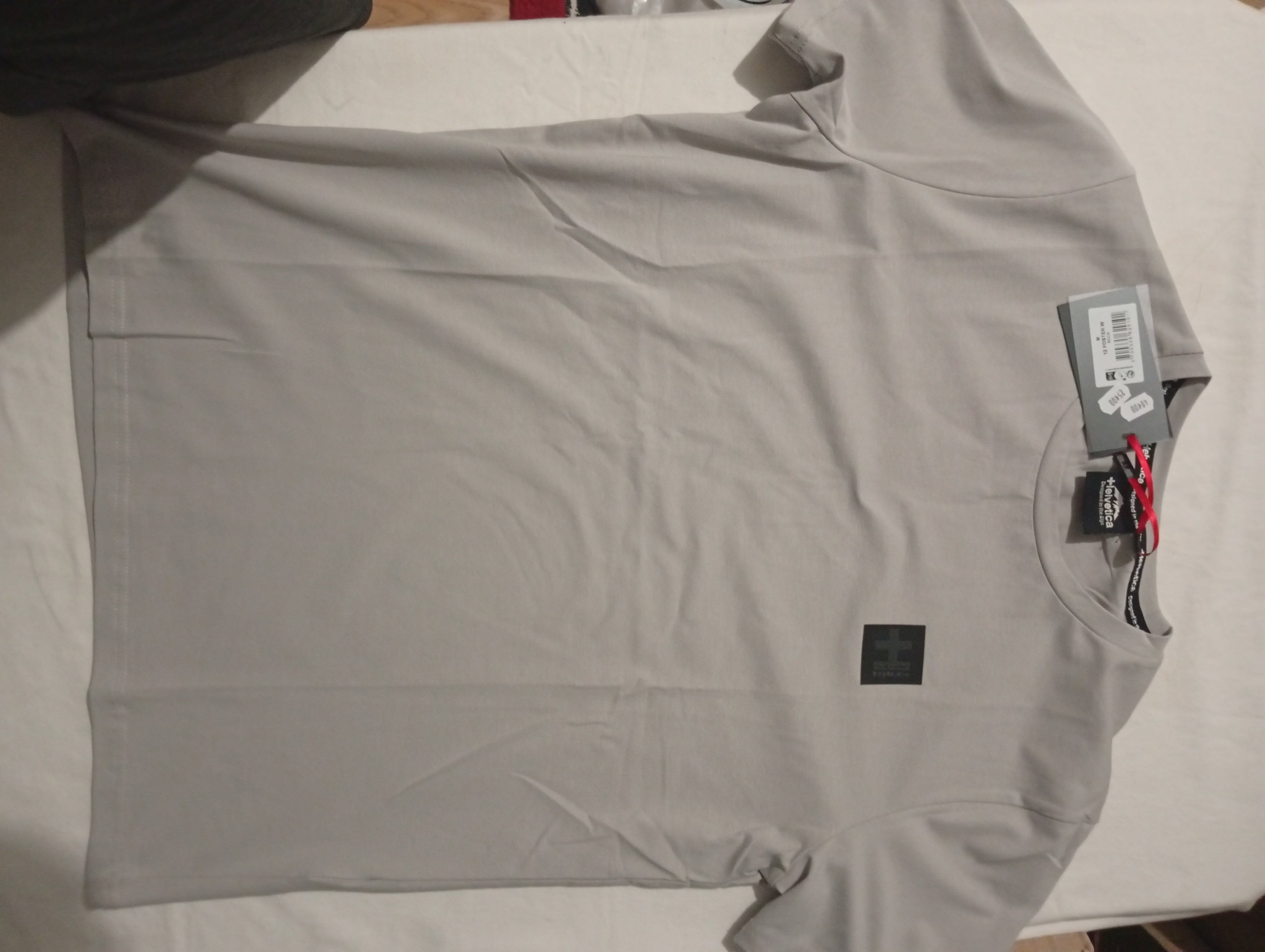 T-shirt manches courtes Helvetica FOSTER