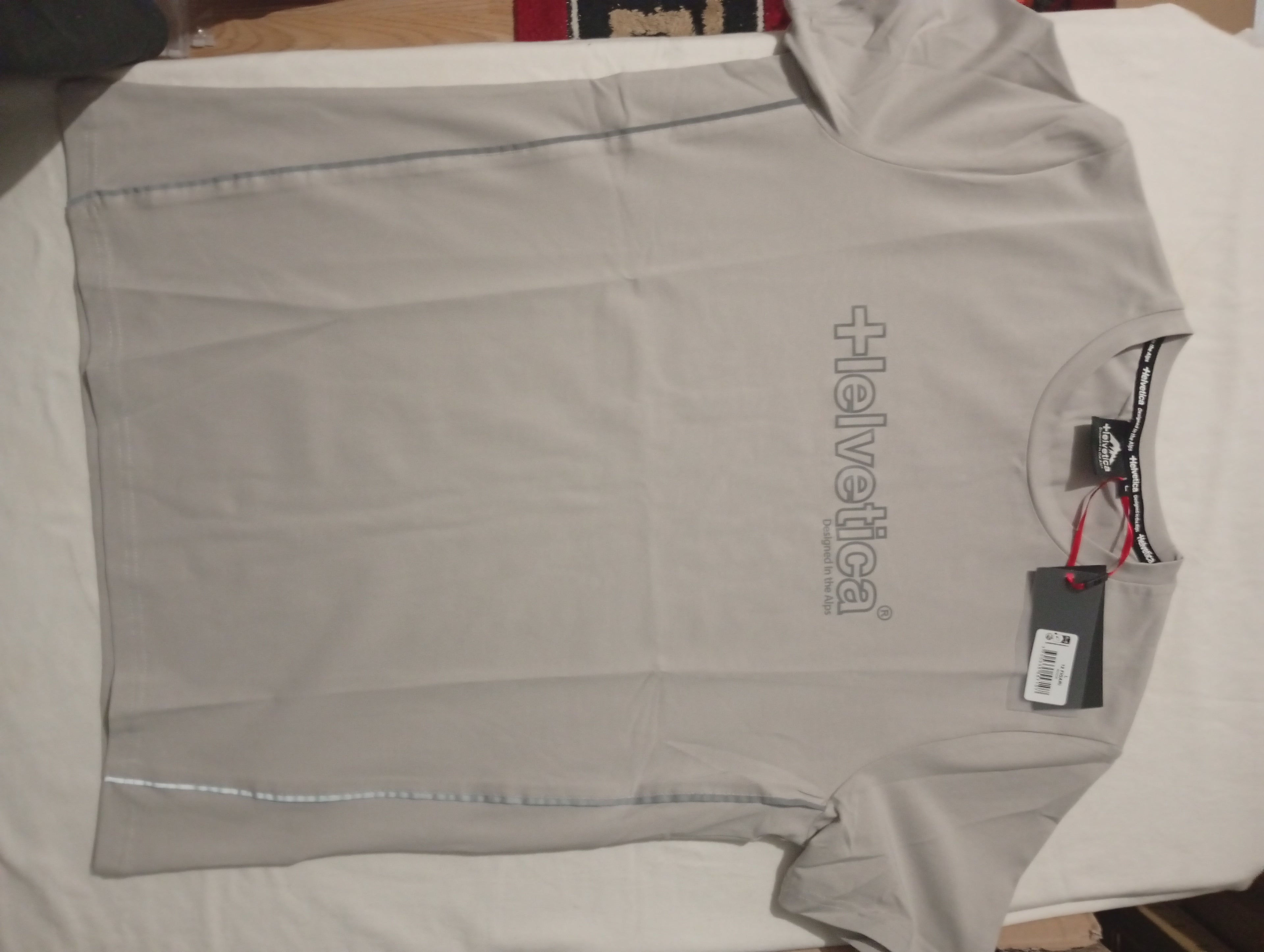 T-shirt manches courtes Helvetica FIGARI  new