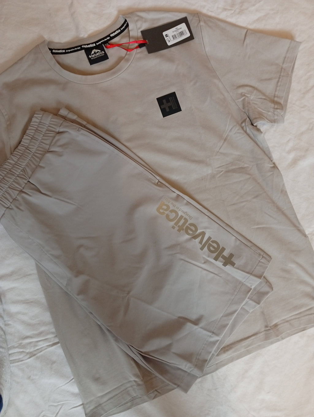 Ensemble HELVETICA Quintana