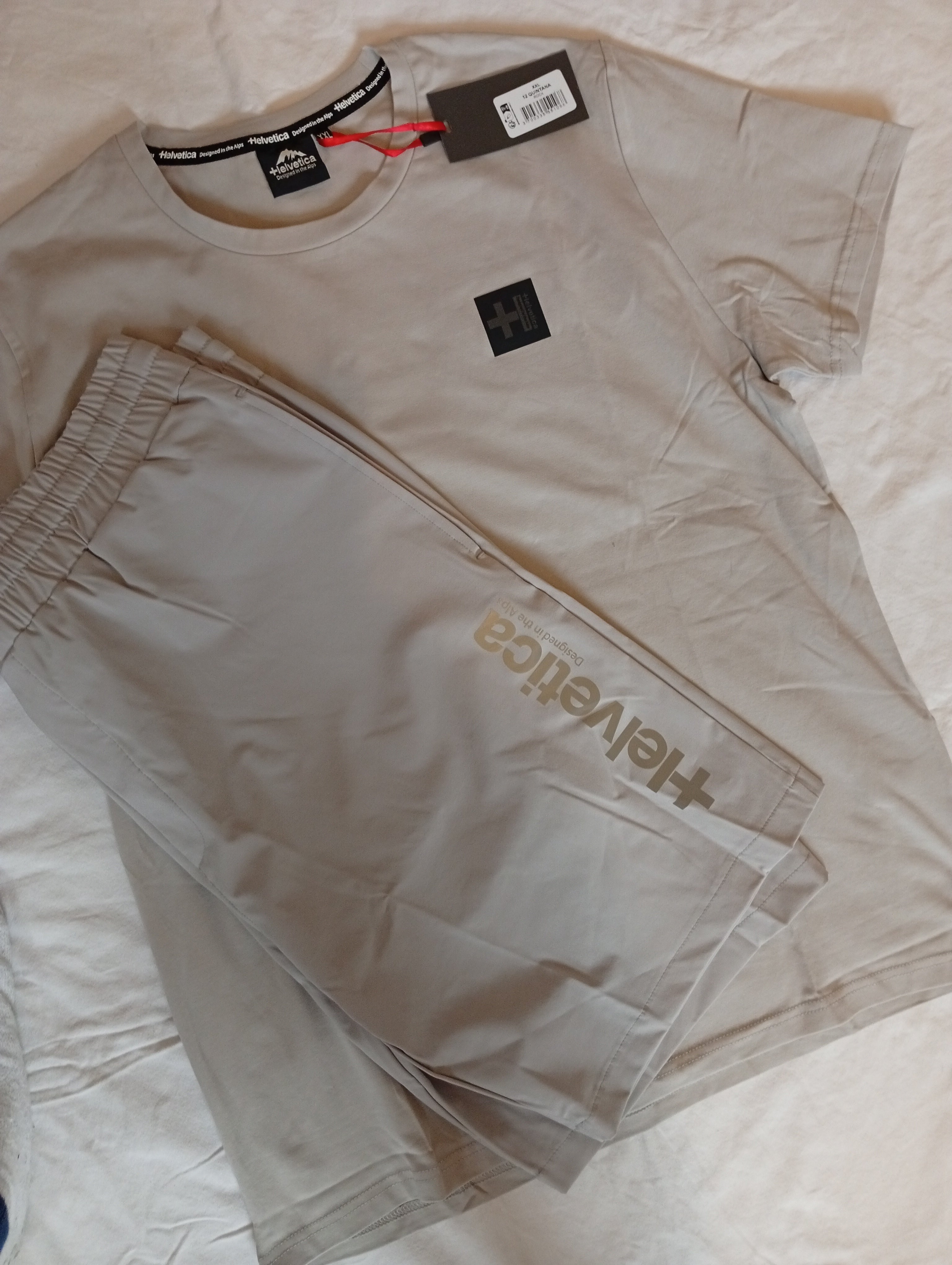 HELVETICA Quintana Set