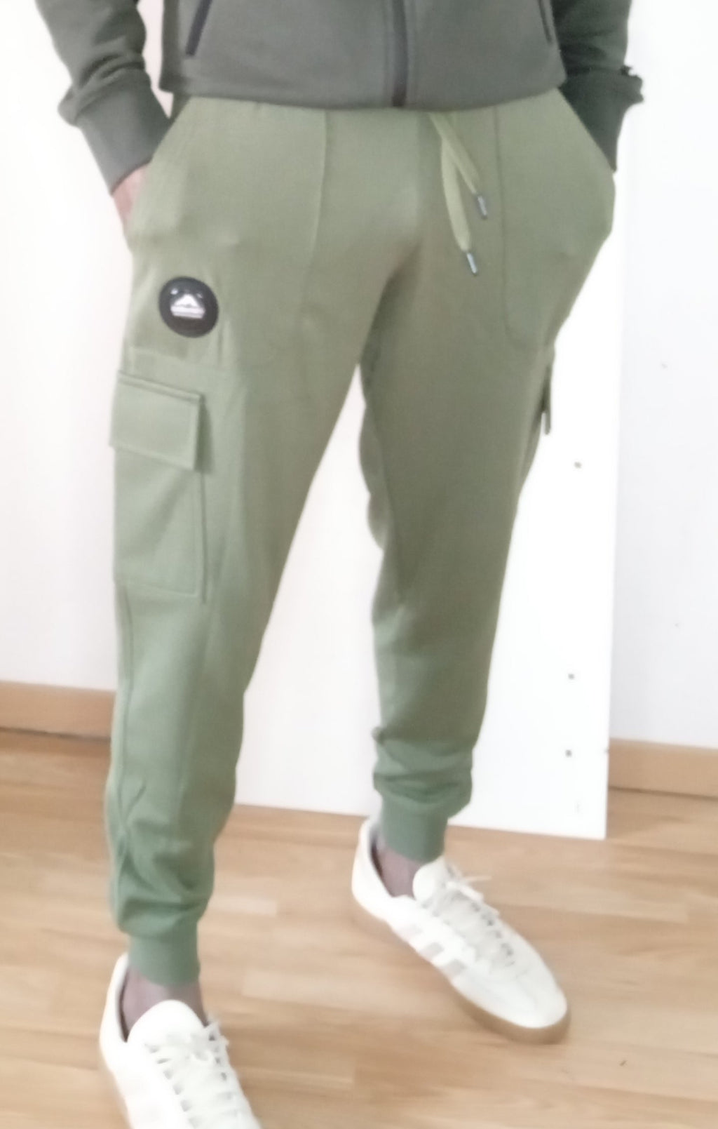 Jogging HELVETICA Borgia cargo
