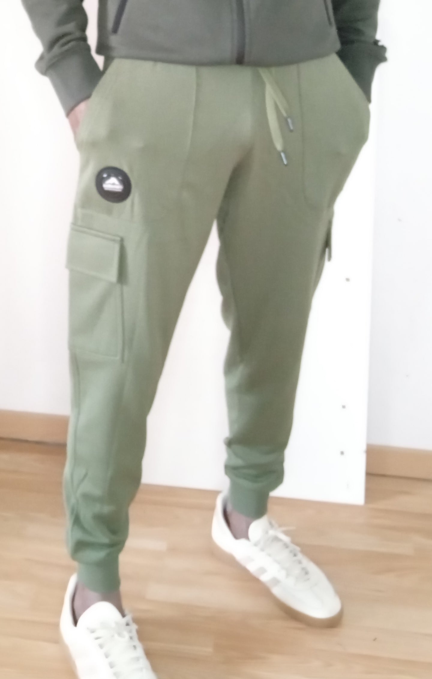 Jogging HELVETICA Borgia cargo