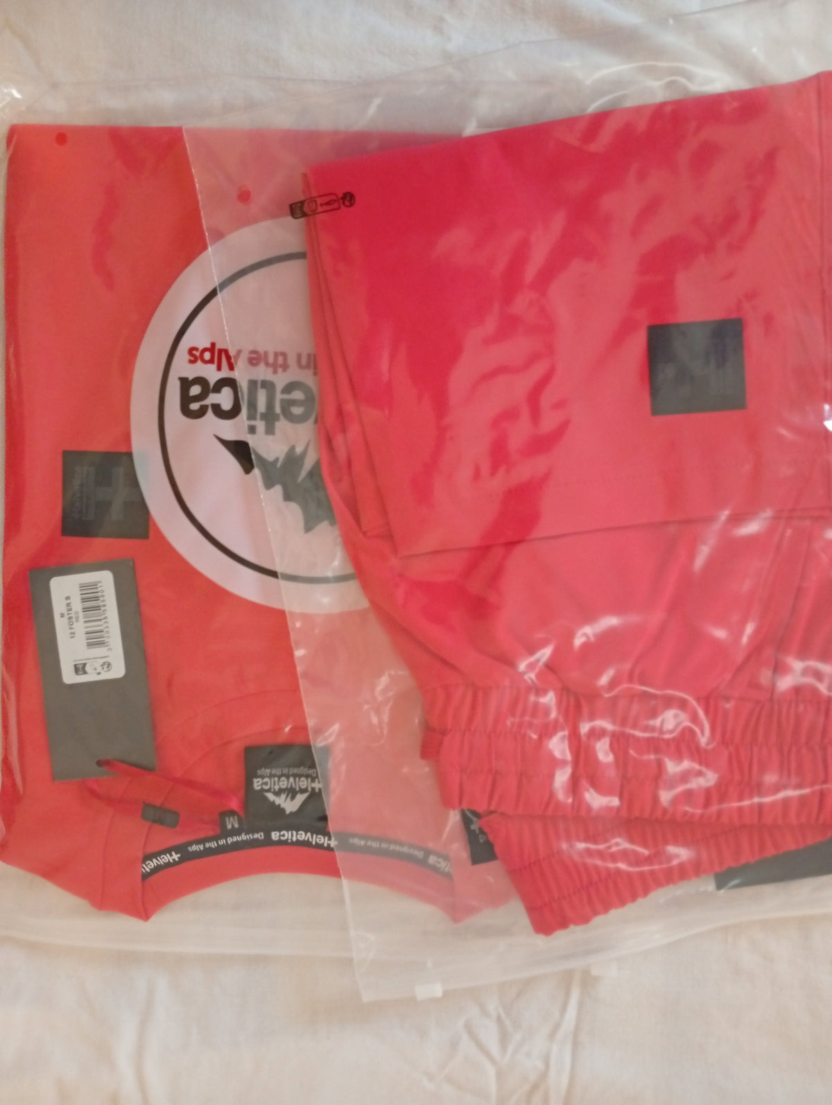 Ensemble Oran Helvetica BILSAR streetwear detail