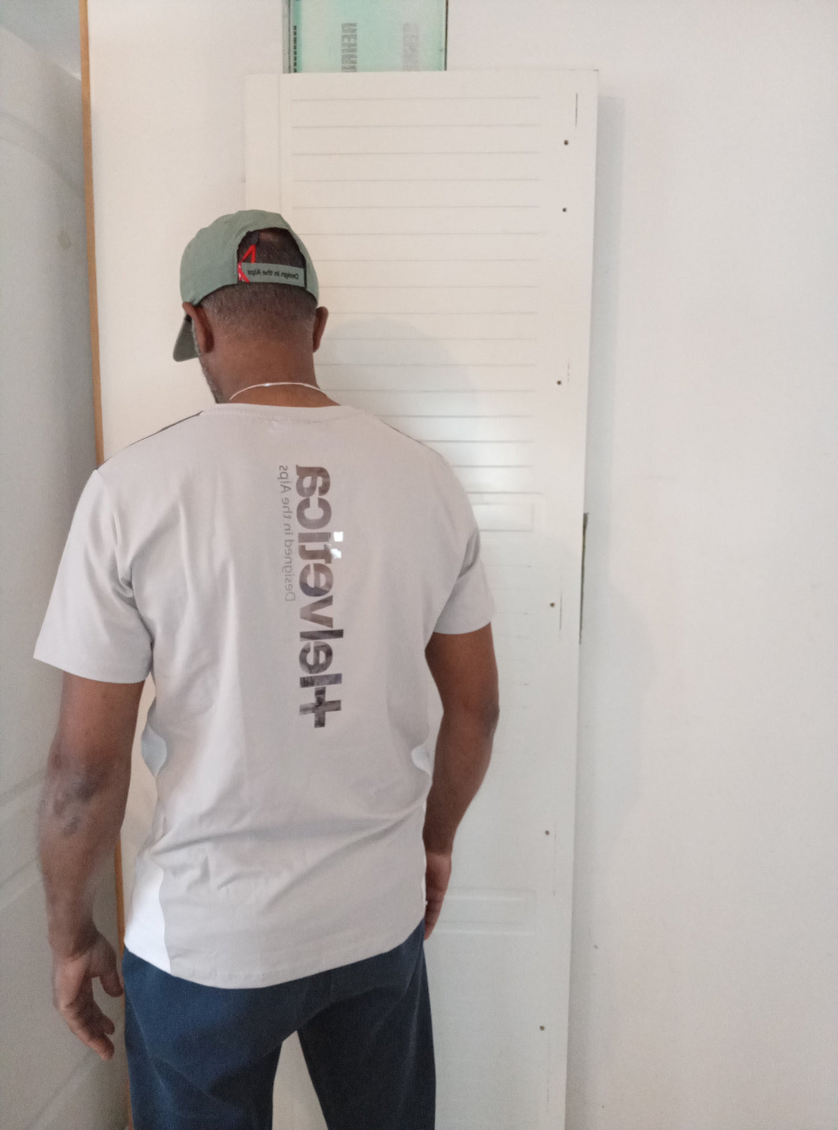 T-shirt Helvetica Stanford BILSAR streetwear detail
