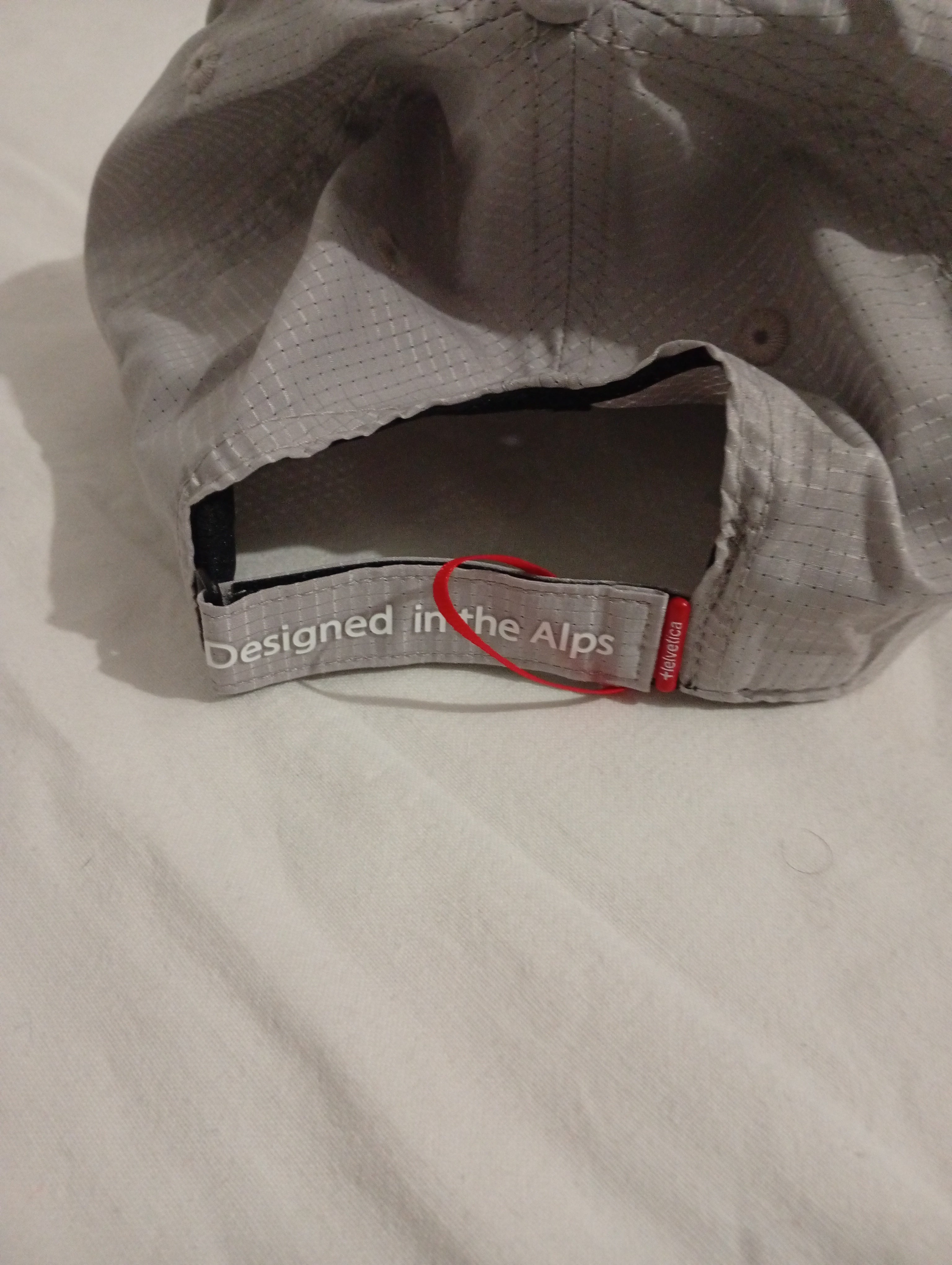 HELVETICA Wells Cap