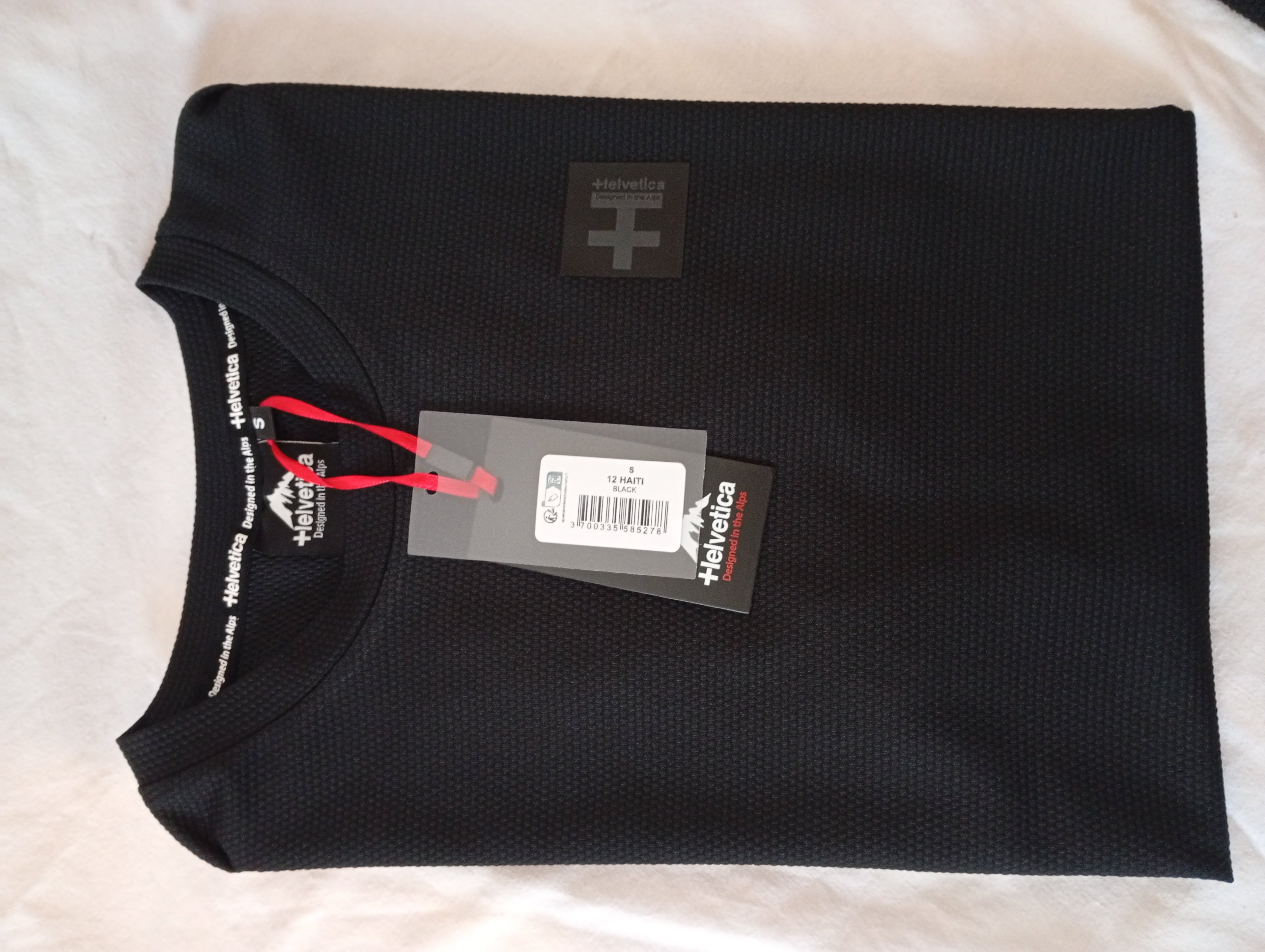 Helvetica short t-shirt Haiti