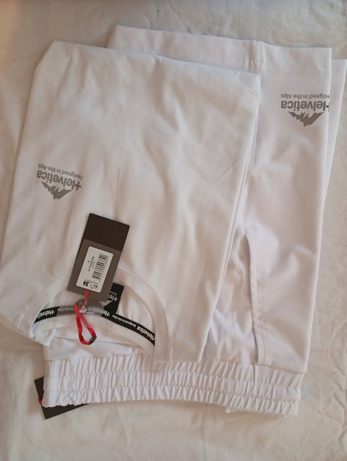 Ensemble Yucatan Helvetica BILSAR streetwear blanc